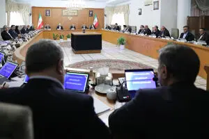 نباید نیروهای علمی صرفا به دلیل یک اظهارنظر از حضور در مراکز تخصصی محروم شوند