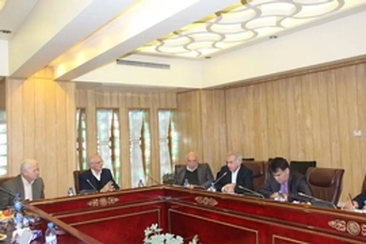 مشکلات آبی بین استان‌های چهار محال بختیاری، اصفهان و خوزستان با تعامل و درایت قابل حل است