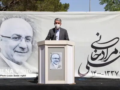 در شرایطی که منجیق فلک صد فتنه می‌بارید مرادخانی از پس کارهای شجاعانه برآمد/ کمتر کسانی هم پا در حاکمیت دارند و هم فضای مدنی و مدیریتی را در جامعه بسط می‌دهند/ او برای اصحاب فرهنگ و هنر مشاوری امین و بی‌منت بود 