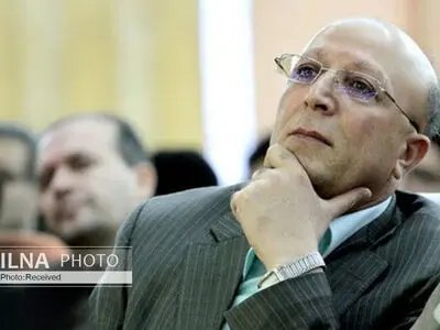 نظر وزیر پیشنهادی علوم درباره فعالیت سیاسی دانشجویان/ استفاده از هوش مصنوعی برای تشخیصِ تقلب‌/ تشکیل "شورای اخلاق علمی" در دانشگاه‌ها/ شعب دانشگاهی در خارج از کشور را افزایش می‌دهم