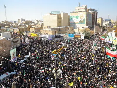 حضورحماسی مردم قم در راهپیمایی ۲۲بهمن 