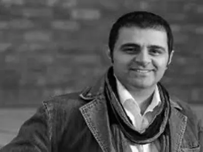 رضا مولایی به نمایش «هیچکس نبود بیدارمان کند» پیوست