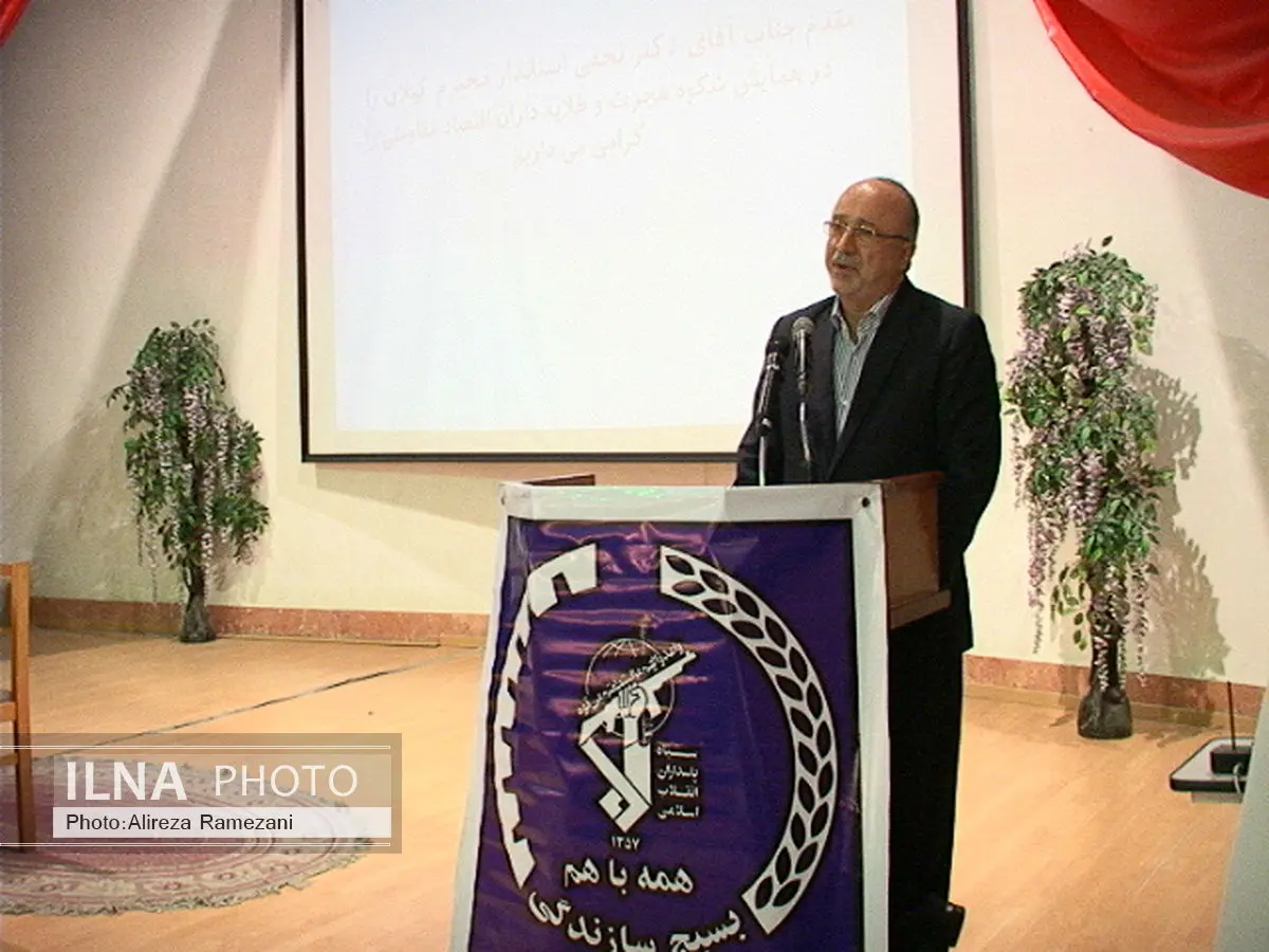 تفکر ناب بسیج عامل وحدت است