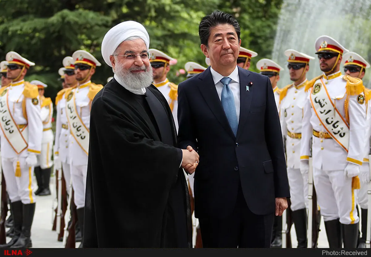 استقبال رسمی دکتر روحانی از نخست وزیر ژاپن 