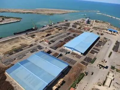 بناء مصفاة نفط مشترکة إیرانیة – کازاخستانیة فی میناء أمیر آباد