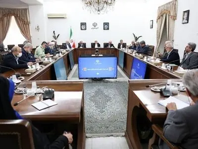 عارف: باید بدانیم باتوجه به حساسیت جامعه چه اقداماتی انجام دهیم و چه اقداماتی انجام ندهیم