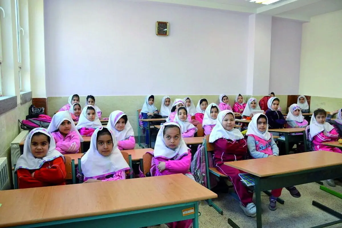 مدارس و ادارت استان قزوین فردا تعطیل نیست 