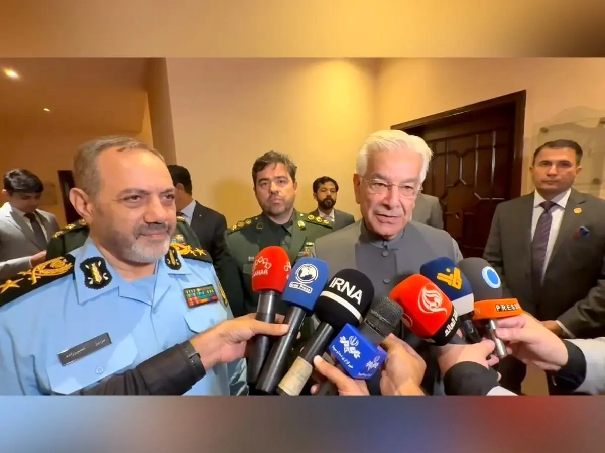 وزير الدفاع الباكستاني: شراكة دائمة مع إيران ضمان للسلام الإقليمي