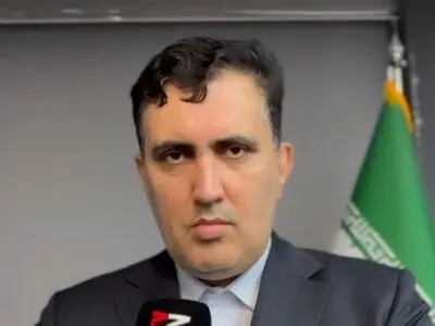 بارگیری نهاده‌های دامی برای تحویل به مرغداران و دامداران