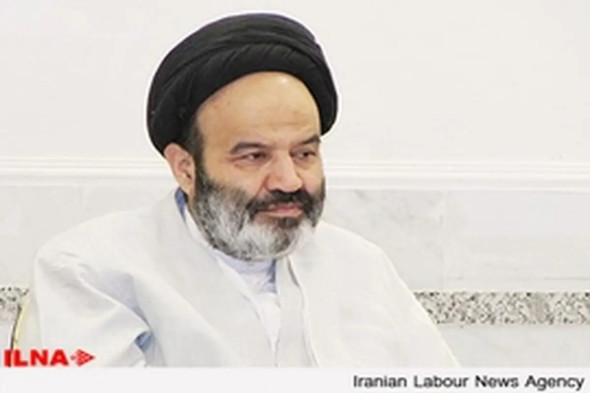 احمد‌ی‌نژاد شأنیت قرارگرفتن در جایگاه ریاست جمهوری را نداشت