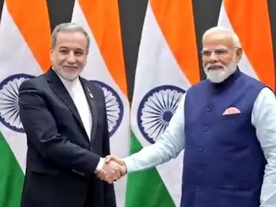 عراقچی با نخست وزیر هند دیدار کرد