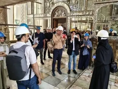 کاخ گلستان در کانون توجه رسانه‌های جهان؛ بازدید خبرنگاران بین‌المللی از میراث‌جهانی آسیب‌دیده/ وقتی میراث‌فرهنگی ایران به سوژه نخست رسانه‌های بین‌المللی تبدیل شد