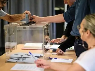 أوروبا تتوجه إلى صنادیق الاقتراع في الیوم الأخیر من انتخابات البرلمان الأوروبي