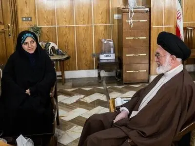 دیدار نماینده ولی فقیه در حج با حمیرا ریگی