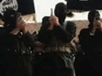 داعش سال جدید را با اعدام ۳ فرمانده خود و یک روزنامه نگار آغاز کرد