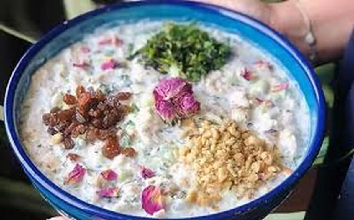 طرز تهیه آب دوغ خیار به روش سنتی
