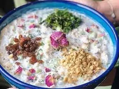طرز تهیه آب دوغ خیار به روش سنتی