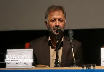 تکلیف ما در نسبت میان علم و ثروت هنوز مشخص نیست/ دستوری کردن تولید مقاله یعنی خارج کردن تولید علم از روند طبیعی آن/ برخی اسناد بالادستی با موازین علم‌سنجی در تعارضند