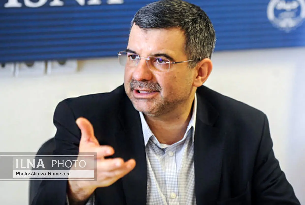 حقوق‌های صد میلیونی پزشکان حلال است/ هیچ جای دنیا یک خبرنگار از دریافتی مسئولان نمی‌پرسد!  
