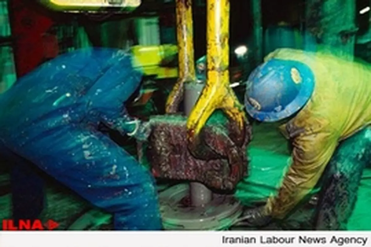 اهرم‌های نامتعارف اعمال فشار بر کارگران جزایر نفتی