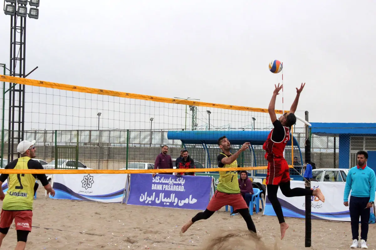 صعود دو نماینده جنوب به دیدار پایانی والیبال ساحلی 