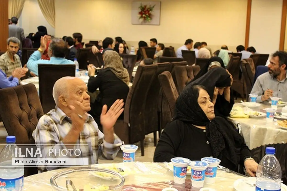 افطار مسولین سازمان بهزیستی با معلولان و مددجویان شهرری