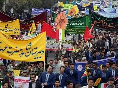 طهران تستبق الحظر الامیرکی بمسیرات مناهضة لواشنطن