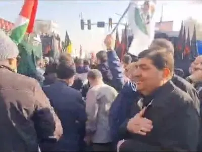 حضور مخبر در مراسم تشییع شهدای گمنام در تهران