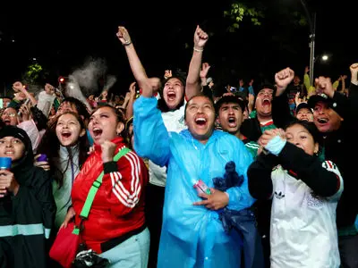 شلیک به قلب هواداران پس از نبرد جنجالی مکزیک و انگلیس