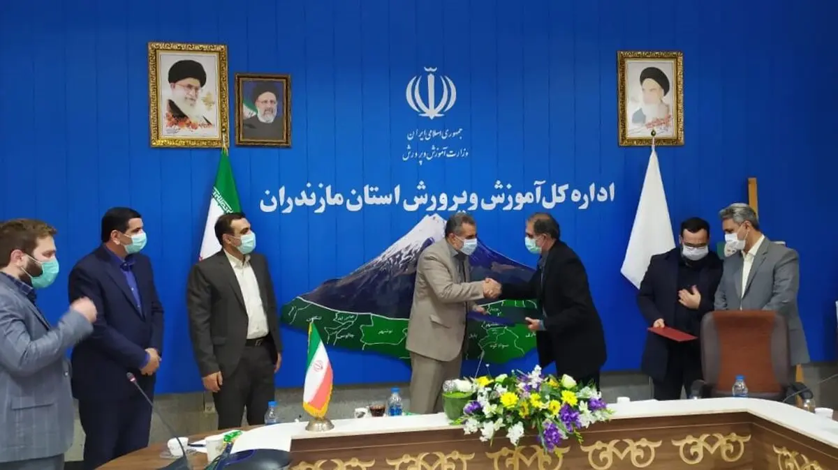 
انعقاد تفاهم‌نامه در جهت حمایت از مدارس احسان
