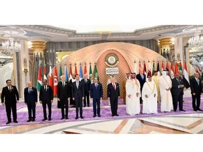 البیان الختامي للقمة العربیة الـ 32 في مدینة جدة.. ترحیب بعودة سوریة الى الجامعة العربیة وتکثیف الجهود للتوصل إلى تسویة شاملة وعادلة للقضیة الفلسطینیة 