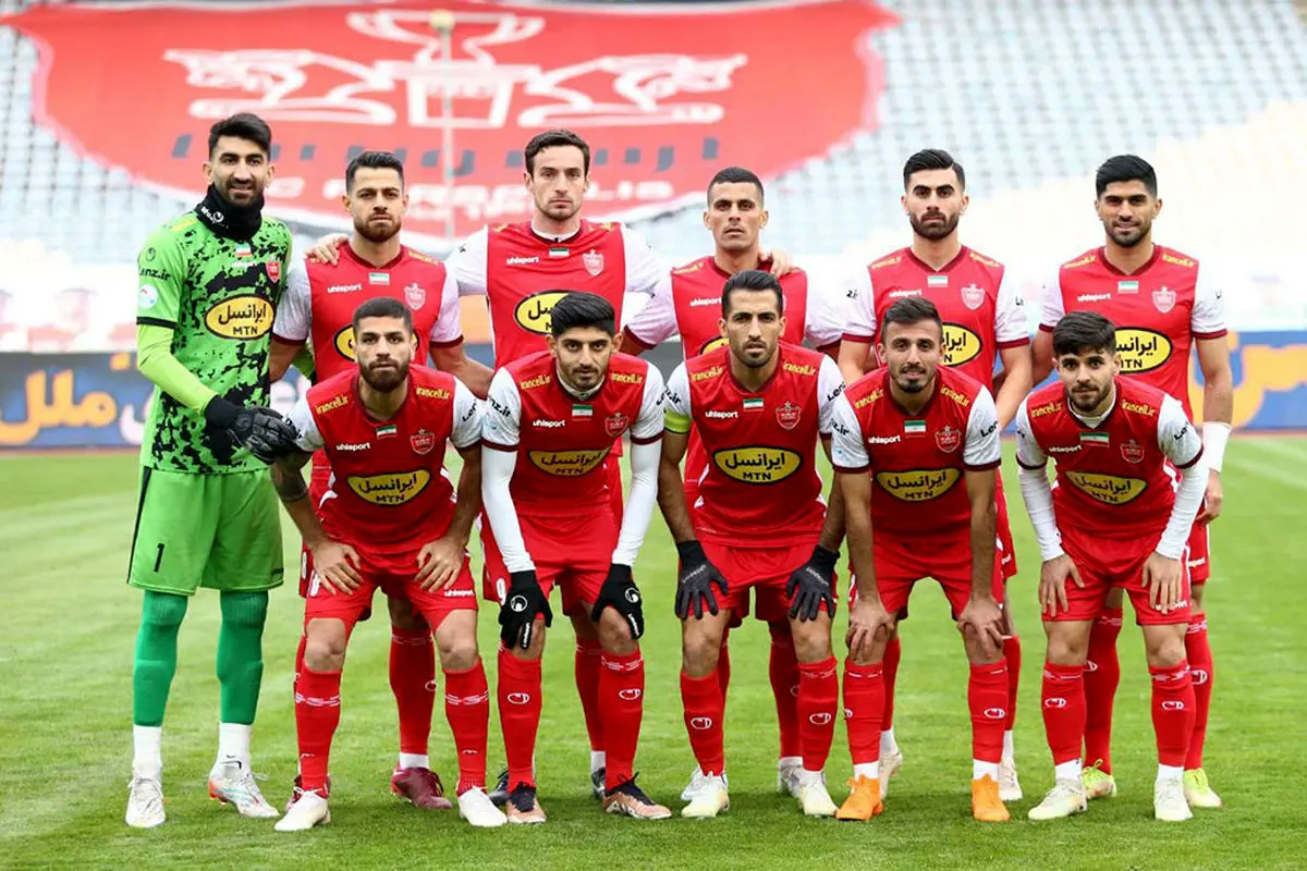 ویدیو: ورود پرسپولیسی‌ها به چمن آزادی و تشویق تماشاگران