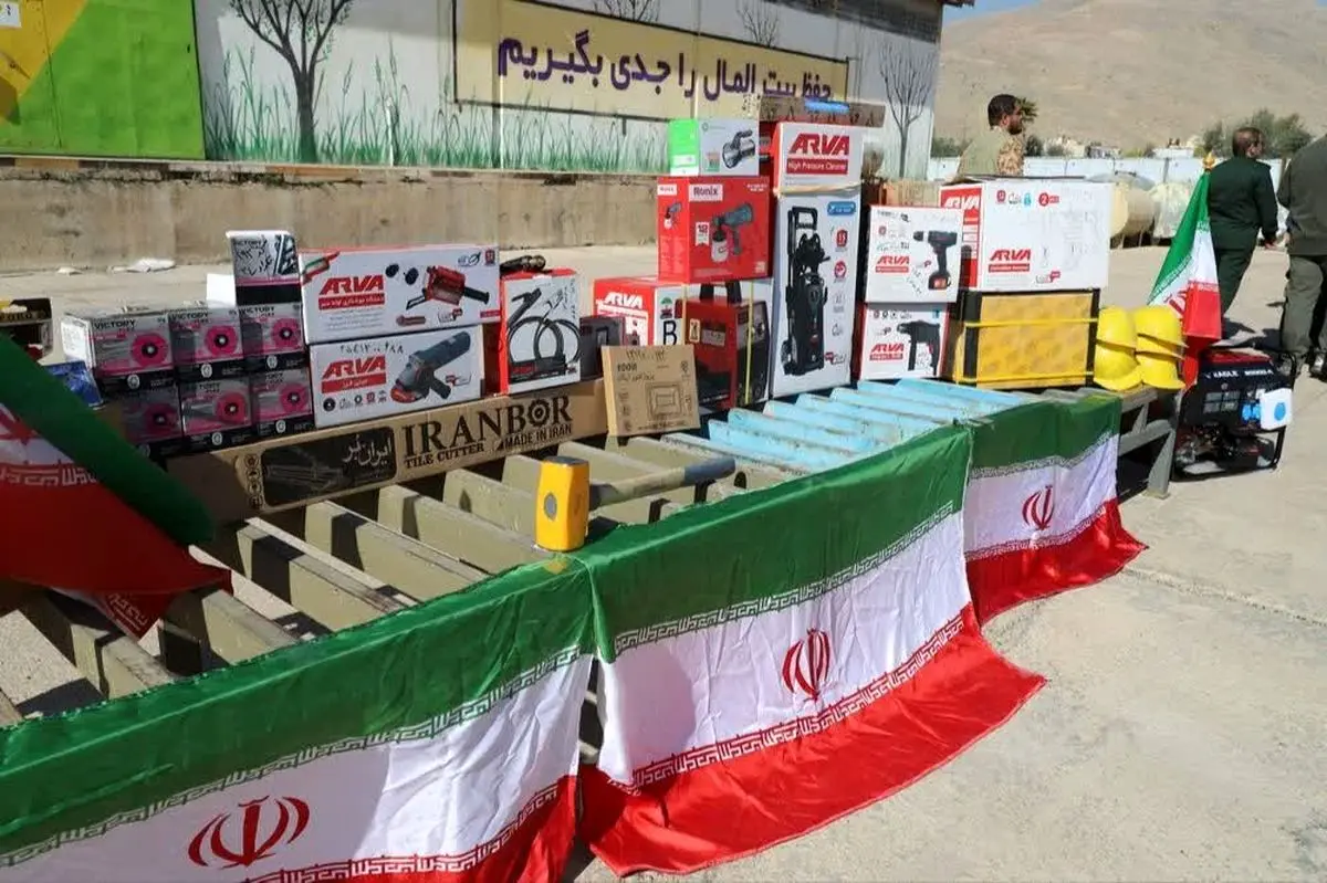 تجهیزات عمرانی قرارگاه جهادی شیراز رونمایی شد/ بیش از ۲۵۰ قلم تجهیزات تحویل شد