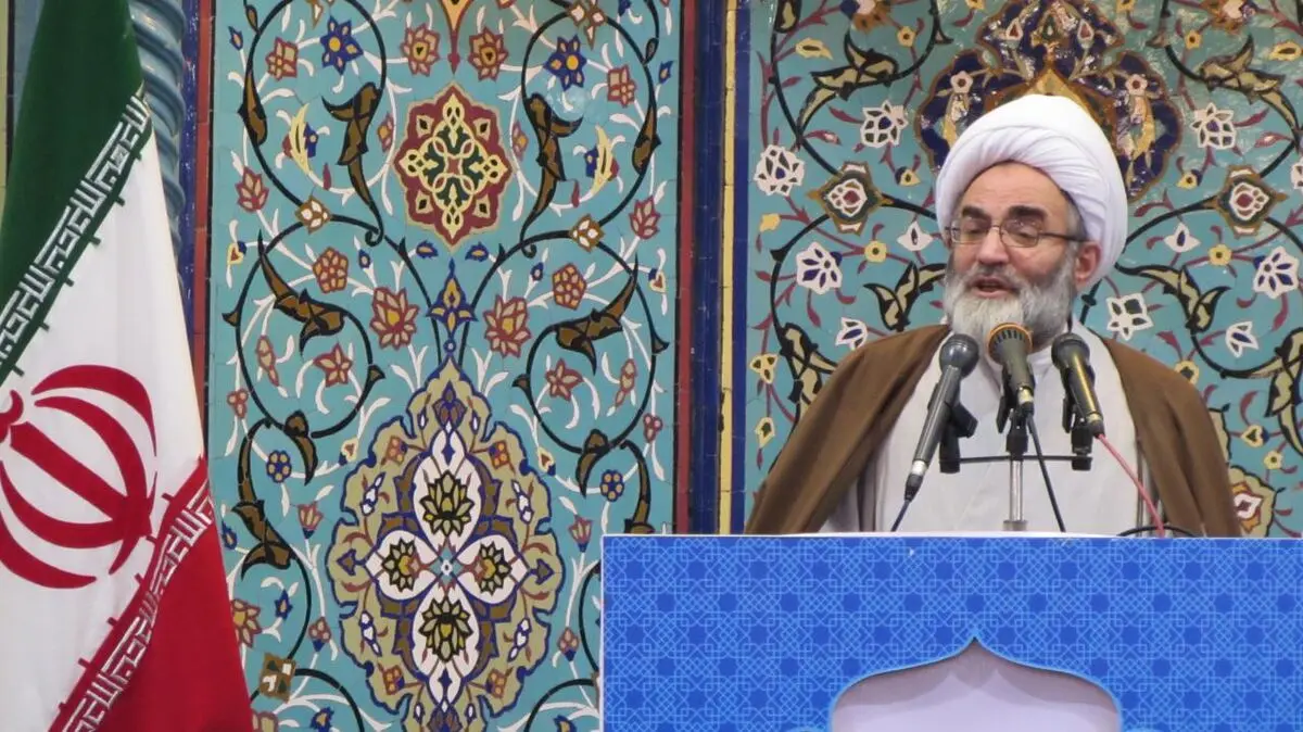 تهدید قدرت های سلطه گر تاثیری در اقتدار جمهوری اسلامی ندارد/ غرب در حال فروپاشی است