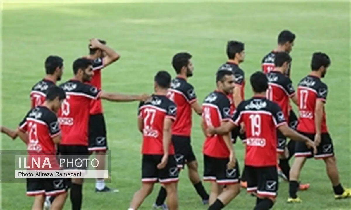 تذکرهای مربی دروازه‌بان‌ها درباره خروج‌های بیرانوند/ هواداران پرسپولیس روی پل رفتند!