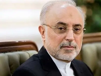 إیران ارسلت 11 طنا من الماء الثقیل الایرانی الى سلطنة عمان