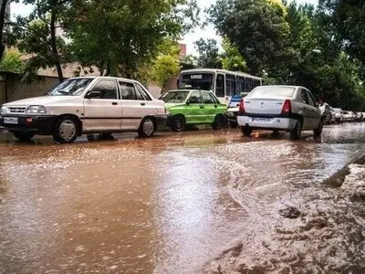 گشت‌زنی نیروهای خدمات شهری مناطق۲۲ گانه در پی بارش‌ها