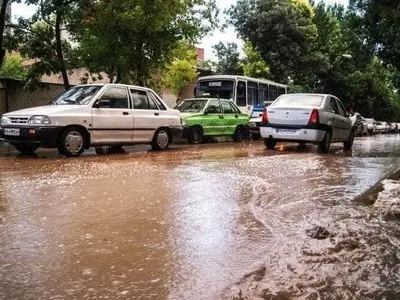 گشت‌زنی نیروهای خدمات شهری مناطق۲۲ گانه در پی بارش‌ها