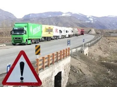 ​تردد در پایانه مرزی بازرگان عادی است