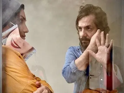 تجربه فیلمسازی عباس غزالی در «کرونا»/ قصه «لبخند ماسک» دیدنی شد