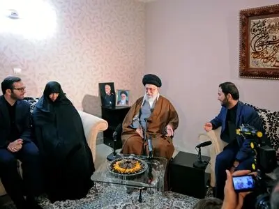 خداوند باب شهادت را برای بندگان خالص خود باز گذاشته است