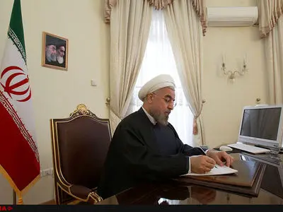 Iran president sends Christmas greetings to Pope Francis