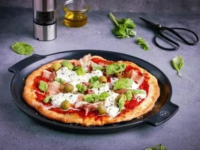 چرا پیتزا فوری و نیمه‌آماده، محبوب آدم‌های پرمشغله شده است؟