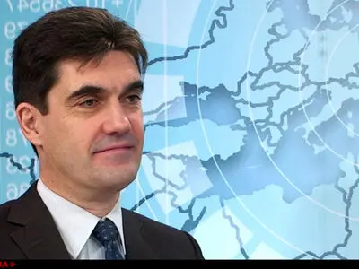 Ordinary citizens is first victim of anti-Iranian sanctions; Analyst said