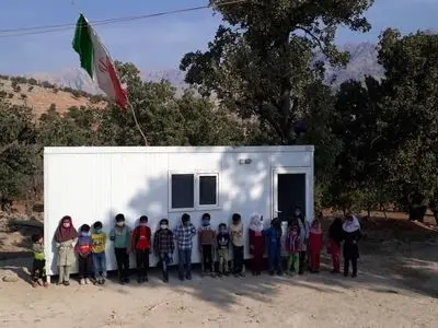 تأمین کانکس کلاس درس برای دانش آموزان روستای "چال آبزا" ایذه 