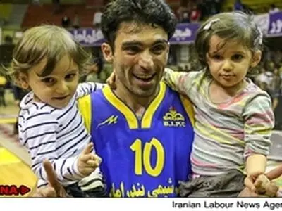 آفاق: شکست دانشگاه آزاد روحیه مارا بالا برد / ضربان قلب که بالا برود، اعتراض طبیعی است