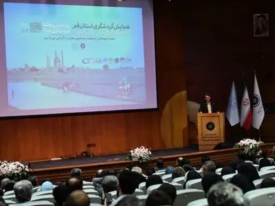 مجلس با ابزارهای قانون‌گذاری و نظارتی حامی بخش خصوصی گردشگری است