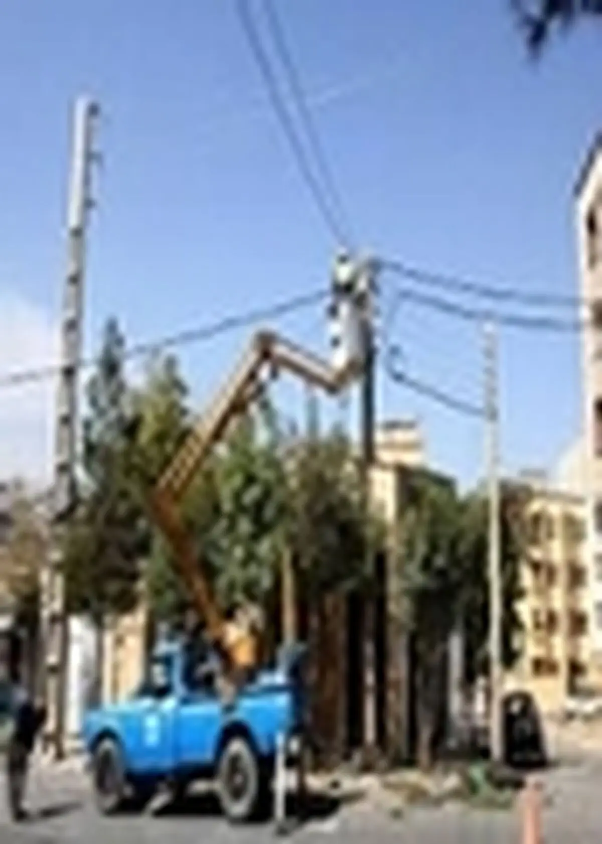 مانور عملیاتی اصلاح ۱.۵کیلومتر شبکه توزیع برق همدان انجام شد