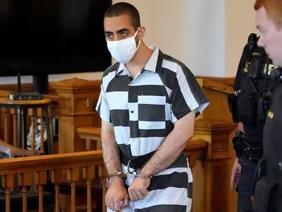 ضارب سلمان رشدی به تحمل ۲۵ سال زندان محکوم شد