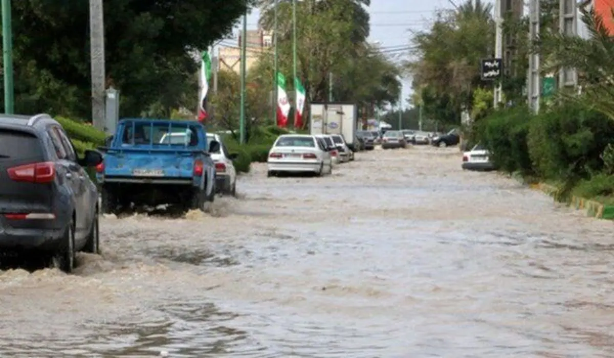 بیش از ۳۰ خودرو و ۷۵ واحد مسکونی در مهاباد دچار خسارت شدند